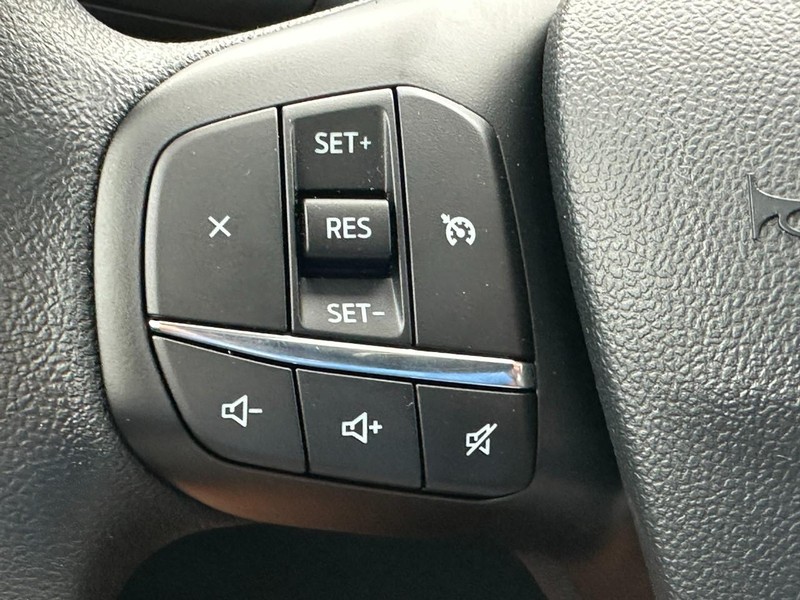 Ford Maverick Vehicle Full-screen Gallery Image 12