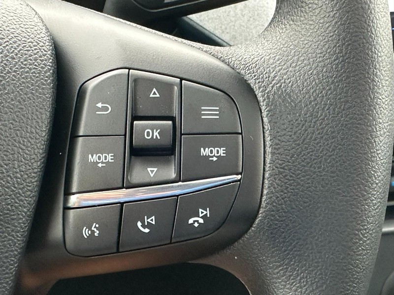 Ford Maverick Vehicle Full-screen Gallery Image 13