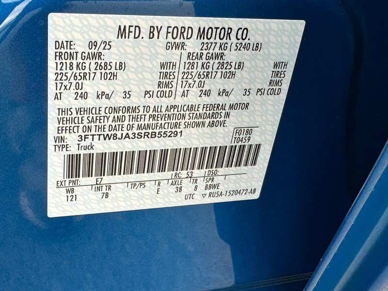 Ford Maverick Vehicle Full-screen Gallery Image 16