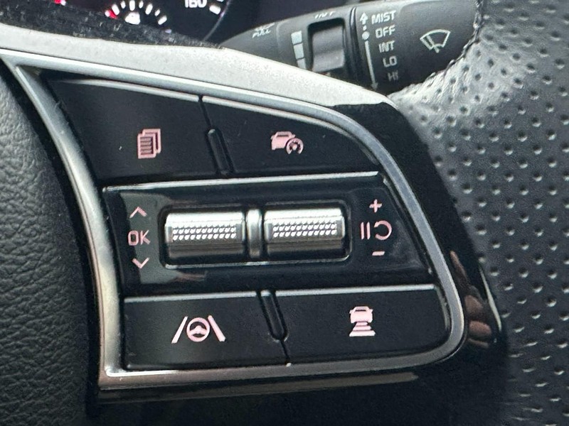 Kia Forte Vehicle Full-screen Gallery Image 18