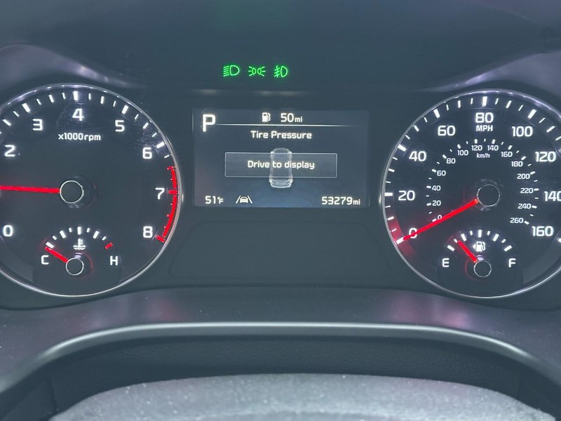 Kia Forte Vehicle Full-screen Gallery Image 19