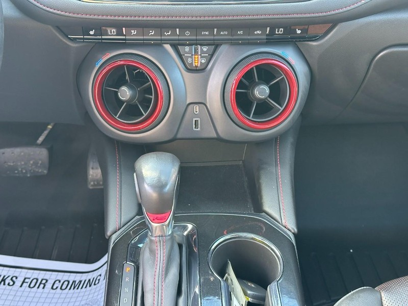 Chevrolet Blazer Vehicle Full-screen Gallery Image 15