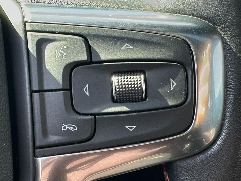 Chevrolet Blazer Vehicle Full-screen Gallery Image 19