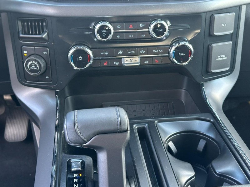 Ford F-150 Vehicle Full-screen Gallery Image 8