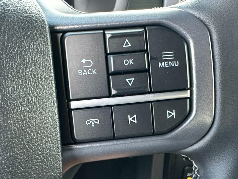 Ford F-150 Vehicle Full-screen Gallery Image 12