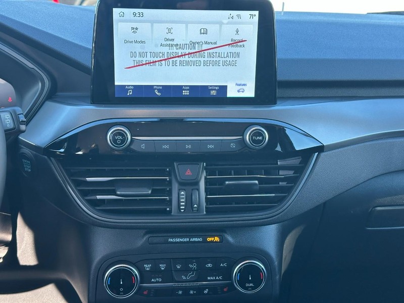 Ford Escape Vehicle Full-screen Gallery Image 7