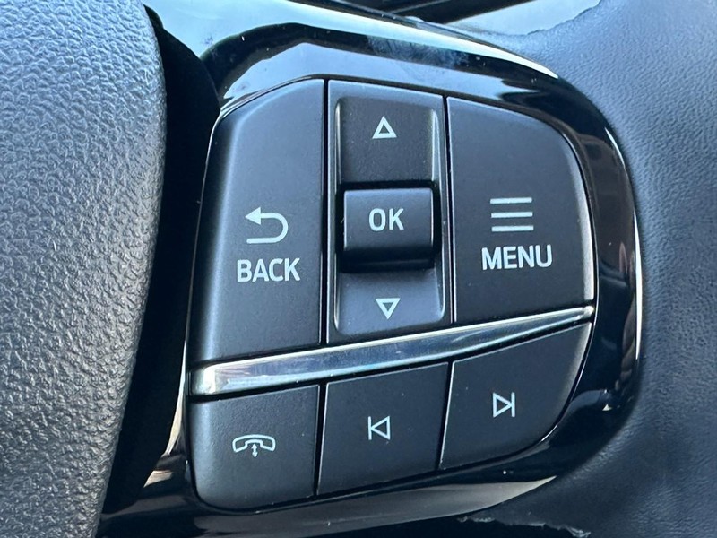 Ford Escape Vehicle Full-screen Gallery Image 12