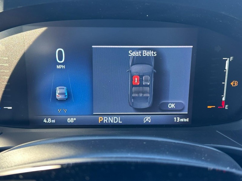 Ford Escape Vehicle Full-screen Gallery Image 13