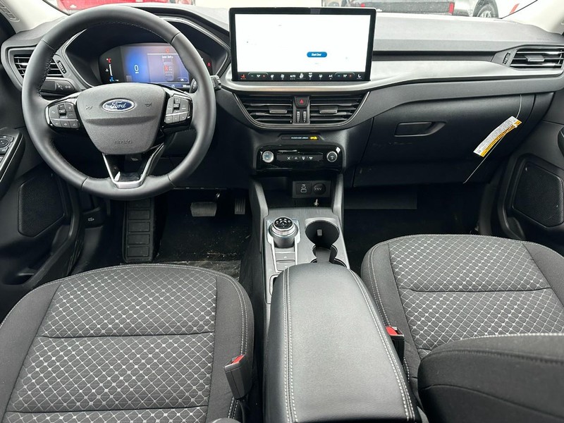 Ford Escape Vehicle Full-screen Gallery Image 5
