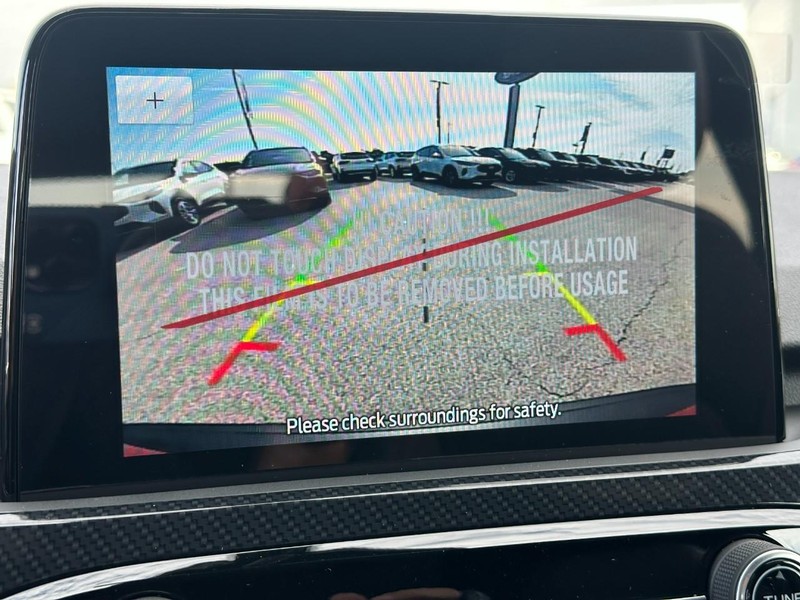 Ford Escape Vehicle Full-screen Gallery Image 15