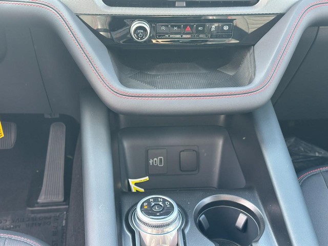 2026 Ford Explorer ST-Line - Photo 10