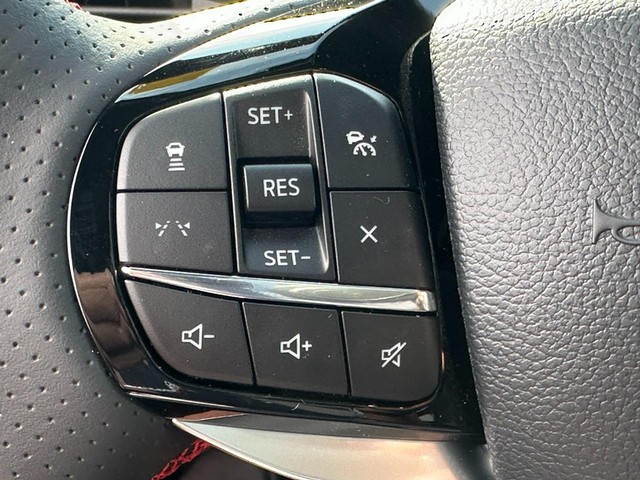 2026 Ford Explorer ST-Line - Photo 13