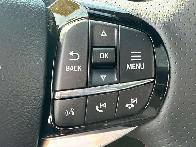 2026 Ford Explorer ST-Line - Photo 14
