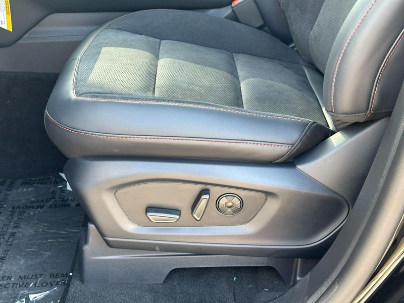 Ford Explorer Vehicle Full-screen Gallery Image 14