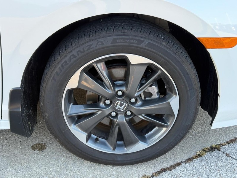 Honda Odyssey Vehicle Full-screen Gallery Image 7