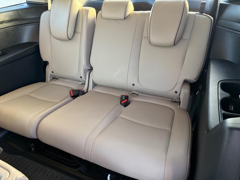 Honda Odyssey Vehicle Full-screen Gallery Image 10