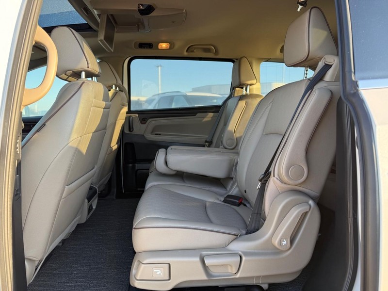 Honda Odyssey Vehicle Full-screen Gallery Image 11