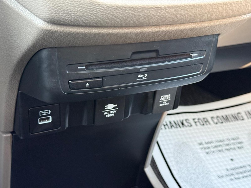 Honda Odyssey Vehicle Full-screen Gallery Image 22