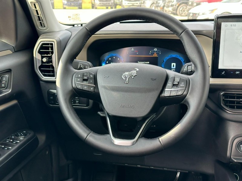 Ford Bronco Sport Vehicle Full-screen Gallery Image 6