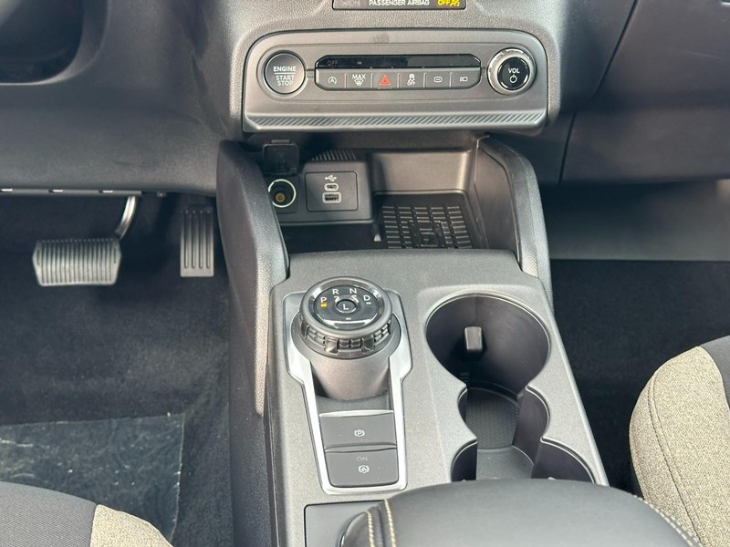 Ford Bronco Sport Vehicle Full-screen Gallery Image 8