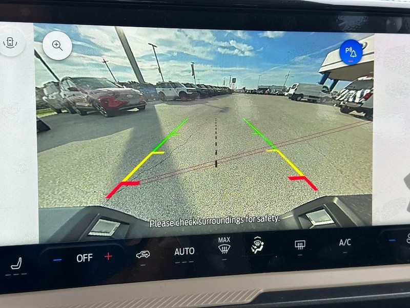 Ford Bronco Sport Vehicle Full-screen Gallery Image 14