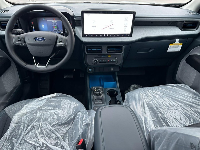 Ford Maverick Vehicle Full-screen Gallery Image 6