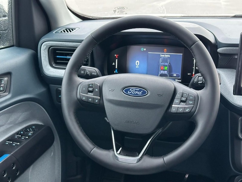 Ford Maverick Vehicle Full-screen Gallery Image 7