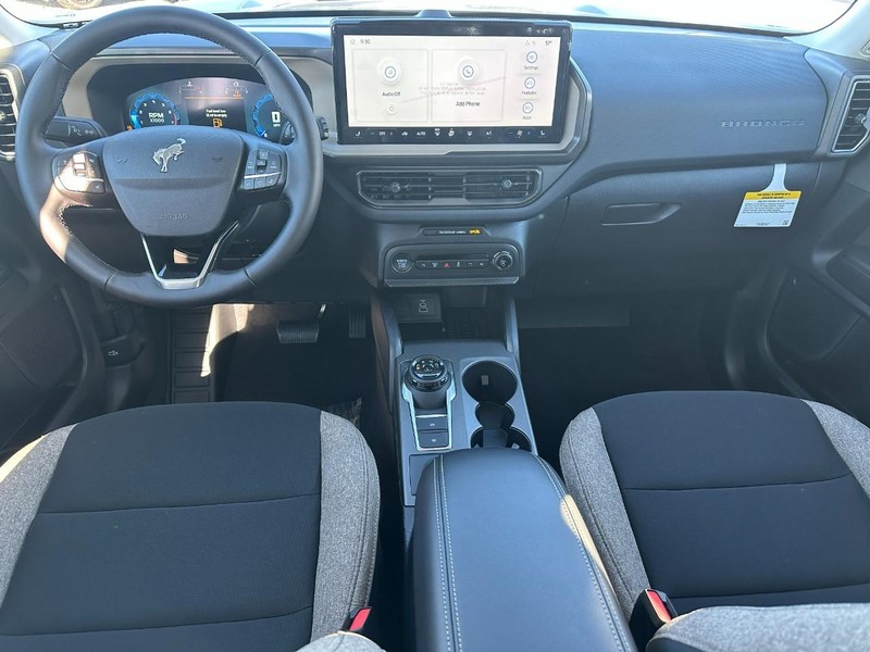 Ford Bronco Sport Vehicle Full-screen Gallery Image 5