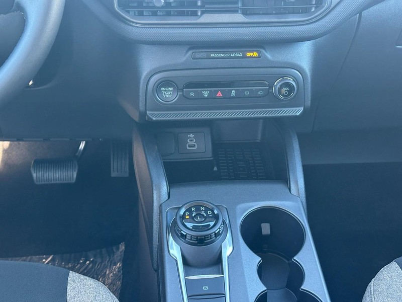 Ford Bronco Sport Vehicle Full-screen Gallery Image 8