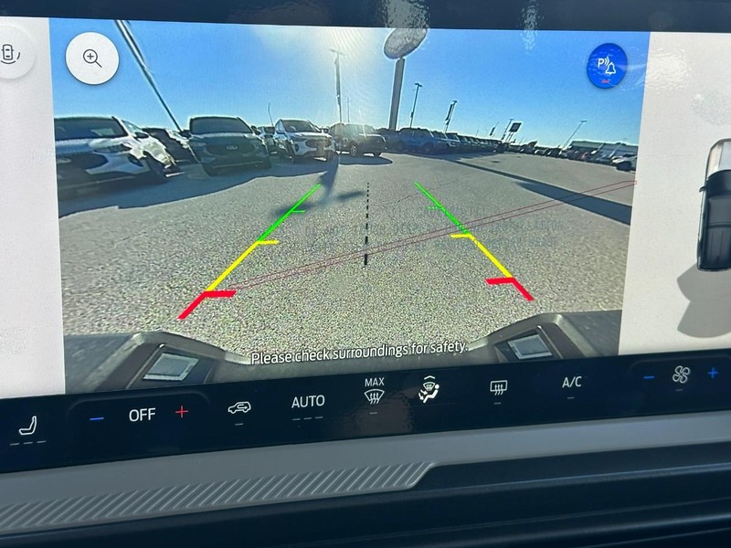 Ford Bronco Sport Vehicle Full-screen Gallery Image 13