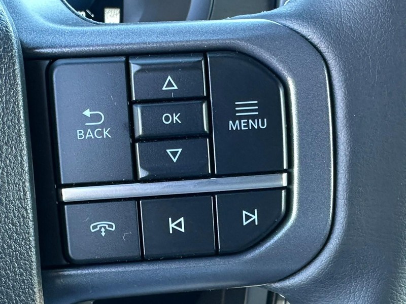 Ford F-150 Vehicle Full-screen Gallery Image 12