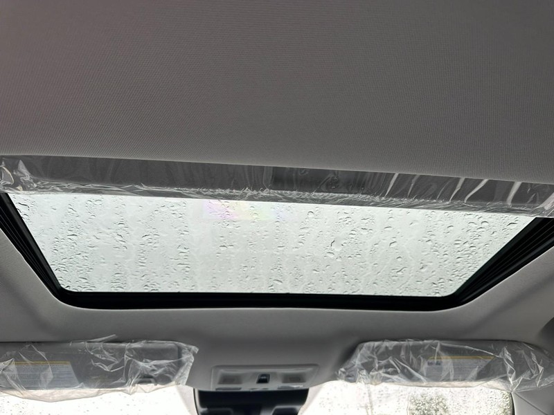 Ford Maverick Vehicle Full-screen Gallery Image 5