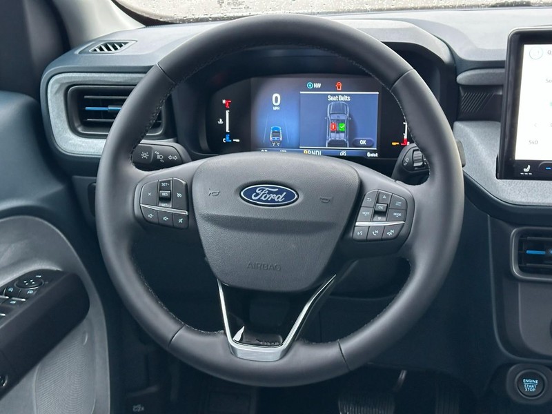 Ford Maverick Vehicle Full-screen Gallery Image 7