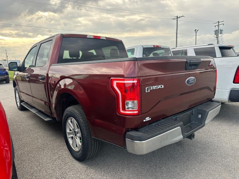 Ford F-150 Vehicle Full-screen Gallery Image 4