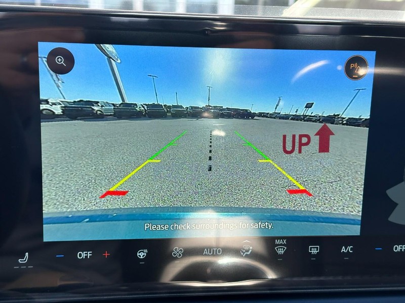 Ford Mustang Vehicle Full-screen Gallery Image 16