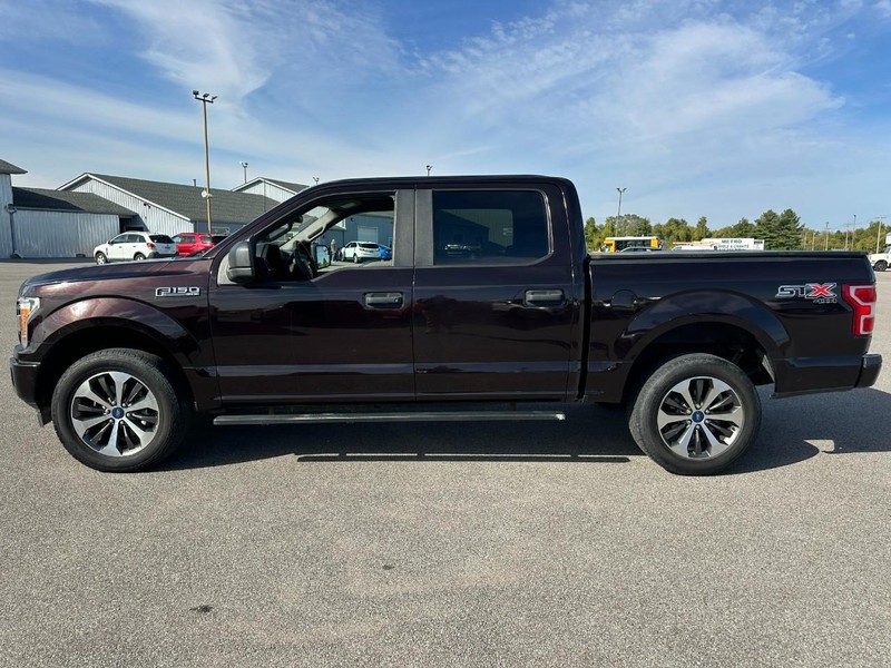 Ford F-150 Vehicle Full-screen Gallery Image 2