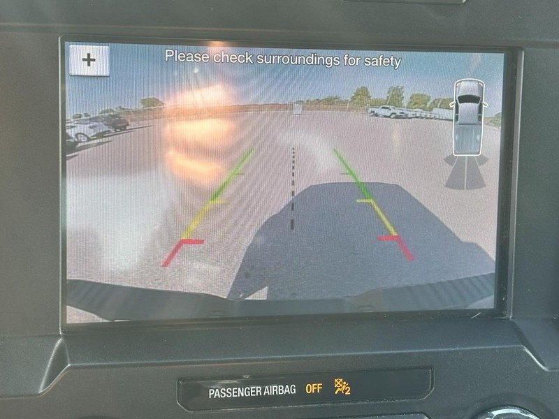 Ford F-150 Vehicle Full-screen Gallery Image 21