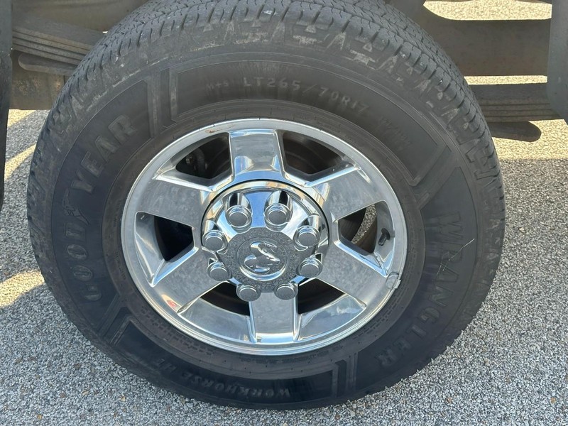 Ram 2500 Vehicle Full-screen Gallery Image 7