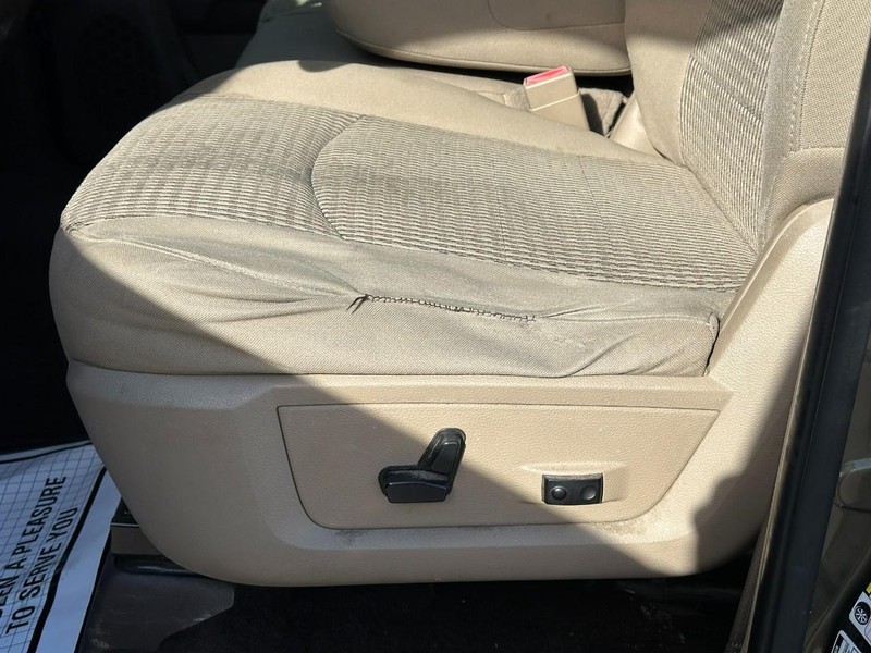 Ram 2500 Vehicle Full-screen Gallery Image 16