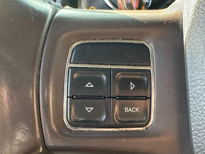 Ram 2500 Vehicle Full-screen Gallery Image 17