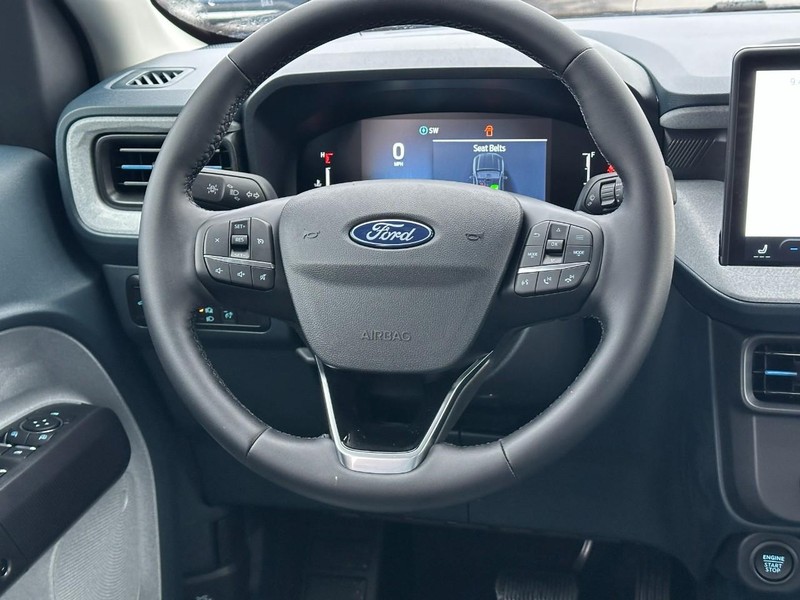 Ford Maverick Vehicle Full-screen Gallery Image 6