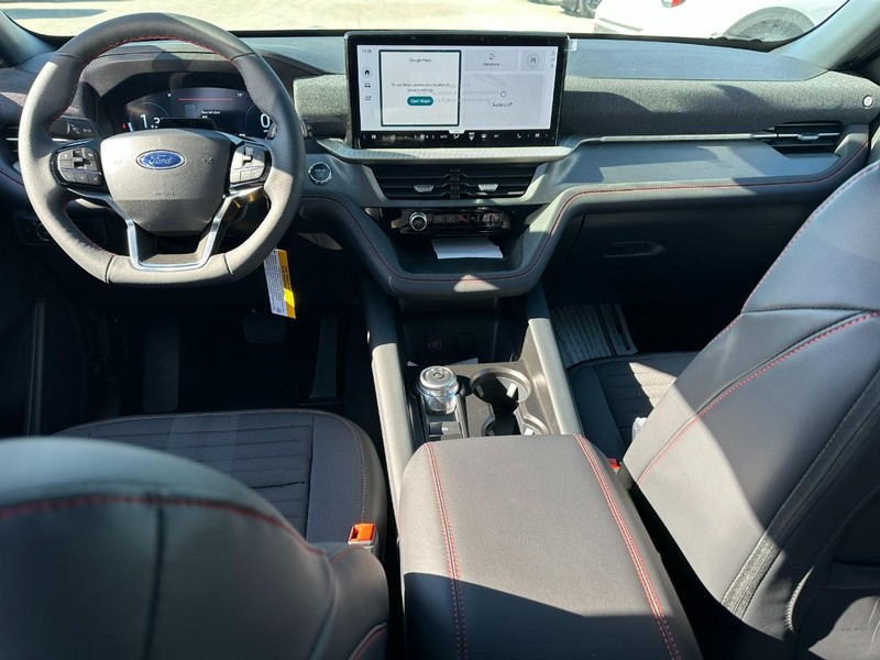 Ford Explorer Vehicle Full-screen Gallery Image 6