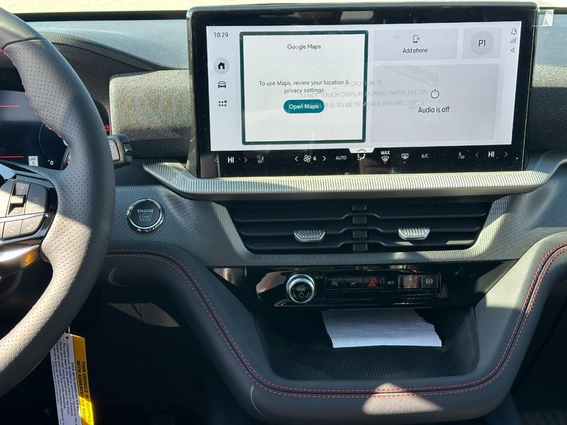 Ford Explorer Vehicle Full-screen Gallery Image 8