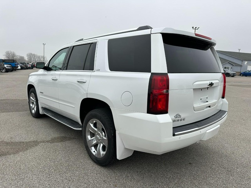 Chevrolet Tahoe Vehicle Full-screen Gallery Image 3