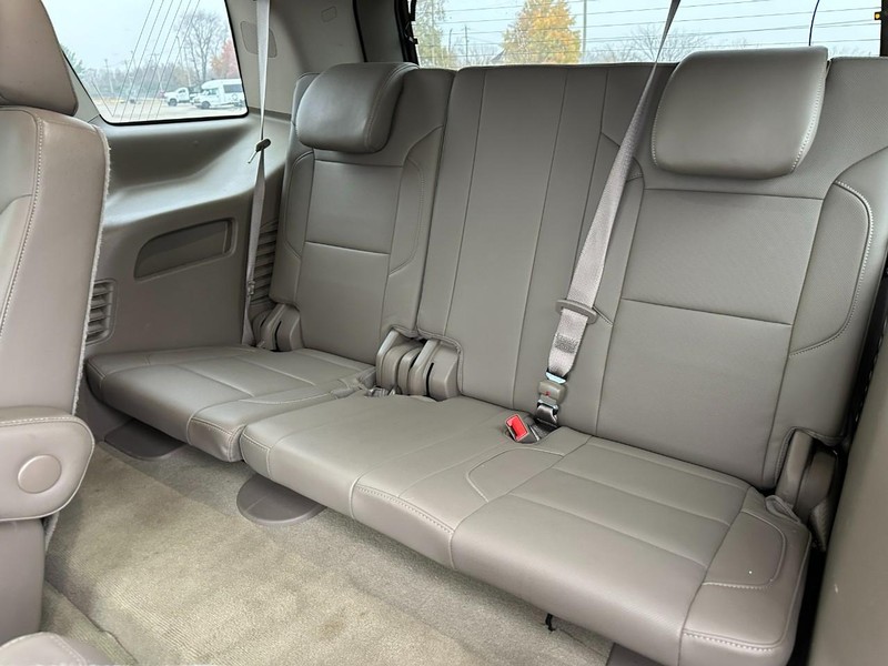 Chevrolet Tahoe Vehicle Full-screen Gallery Image 11