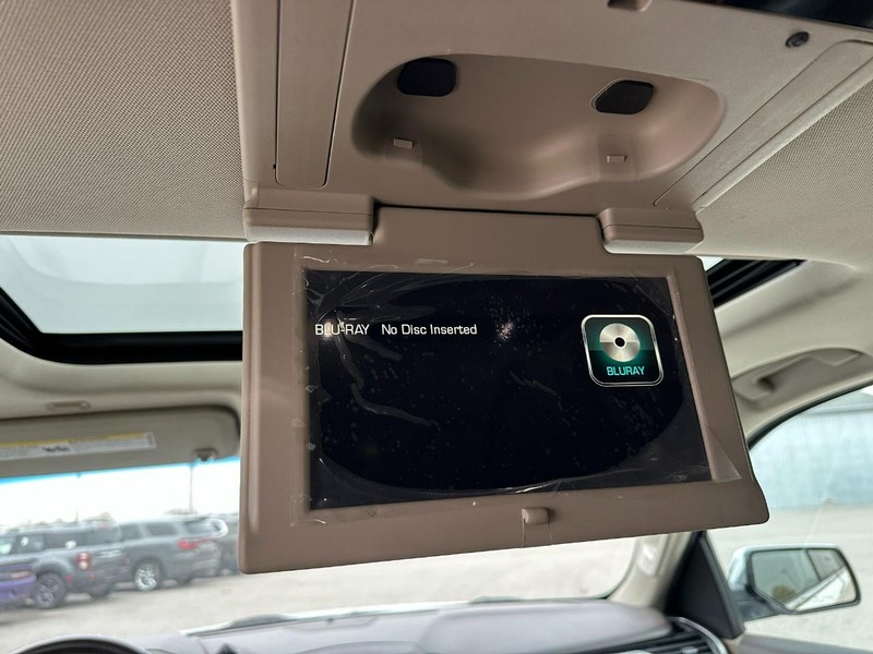 Chevrolet Tahoe Vehicle Full-screen Gallery Image 12