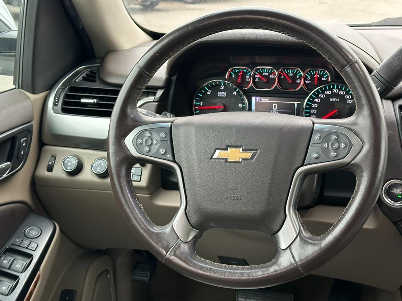 Chevrolet Tahoe Vehicle Full-screen Gallery Image 15