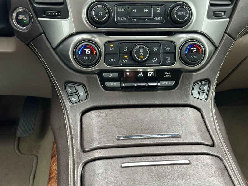 Chevrolet Tahoe Vehicle Full-screen Gallery Image 17