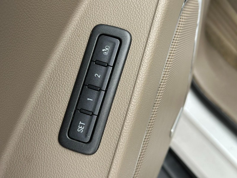 Chevrolet Tahoe Vehicle Full-screen Gallery Image 20