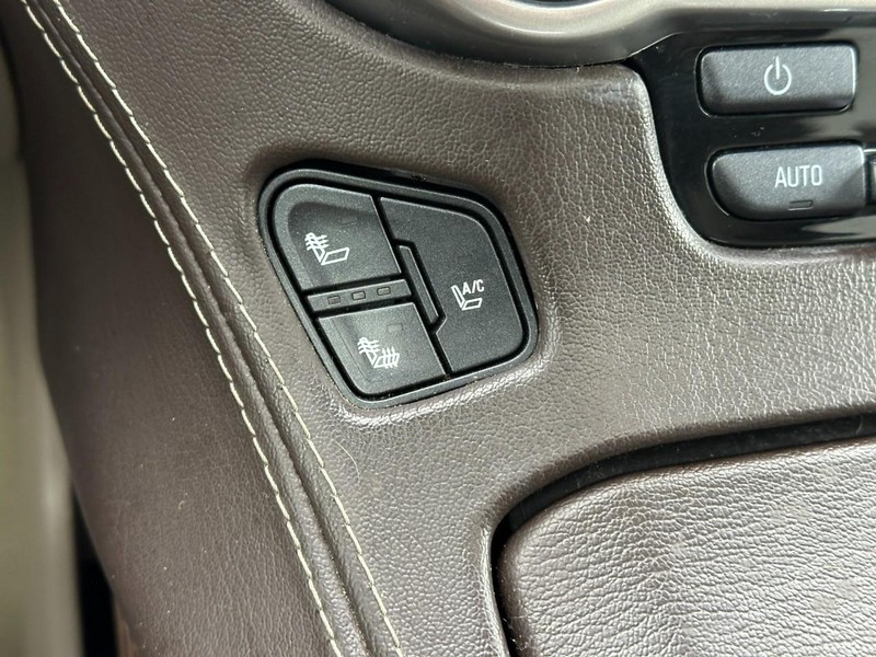 Chevrolet Tahoe Vehicle Full-screen Gallery Image 26